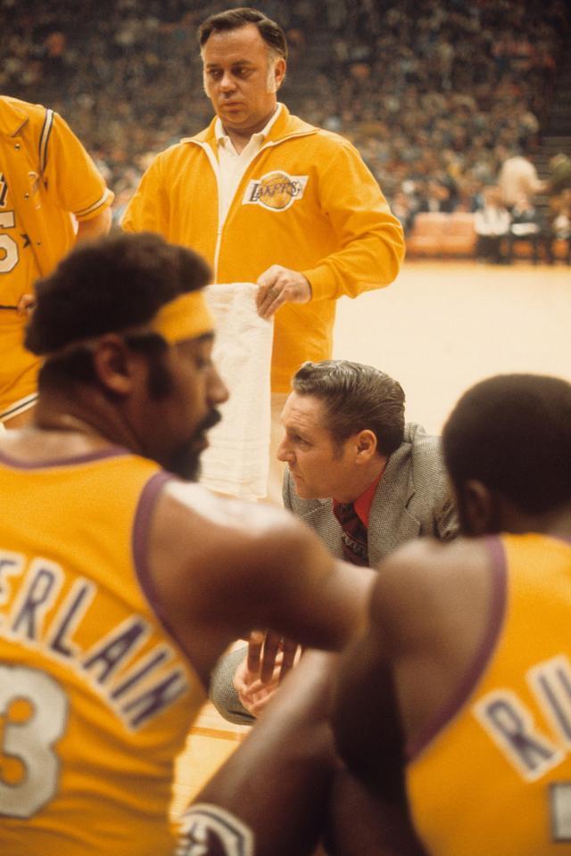 勇士队无与 勇士队无与