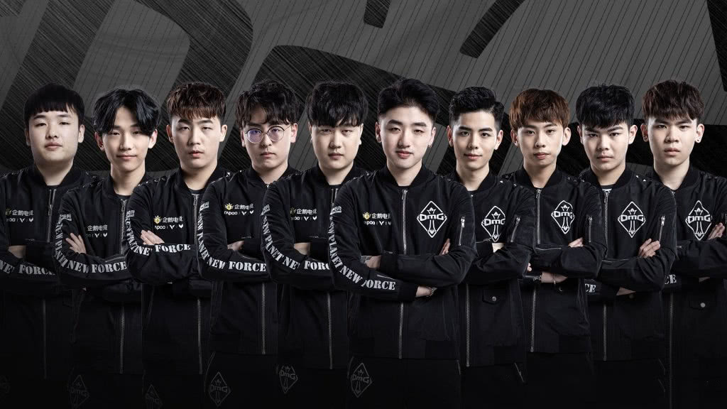 在足球比赛 在足球比赛